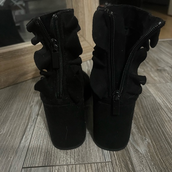 Torrid ankle booties - Picture 2 of 6